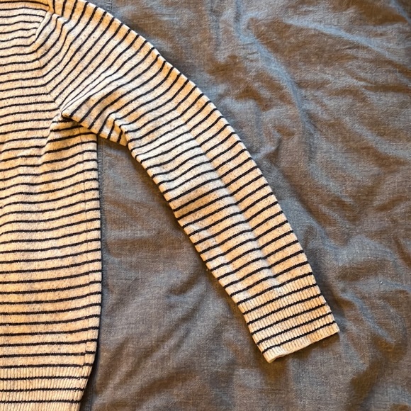 J. Crew Men’s M Crewneck (white with blue stripes) - Picture 3 of 4